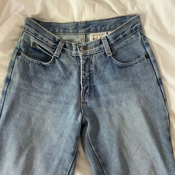 Vintage Subtle Flare Jeans - Picture 2 of 6